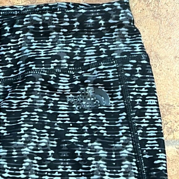 The north face black and gray super soft legging size SP - Picture 2 of 8